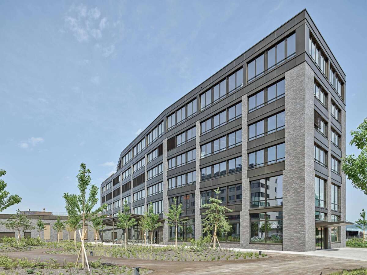 «Haus der Wirtschaft», Pratteln